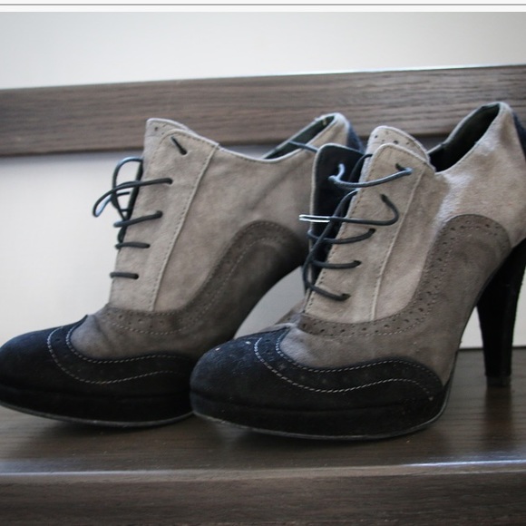 Gorgeous Italian suede shoes - Picture 1 of 3